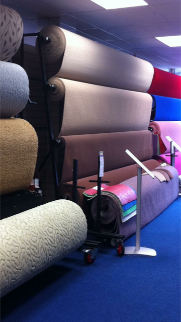4 ROLL SINGLE SIDED CARPET STAND 4M