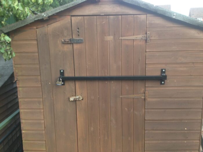HINGED SHED SECURITY BAR