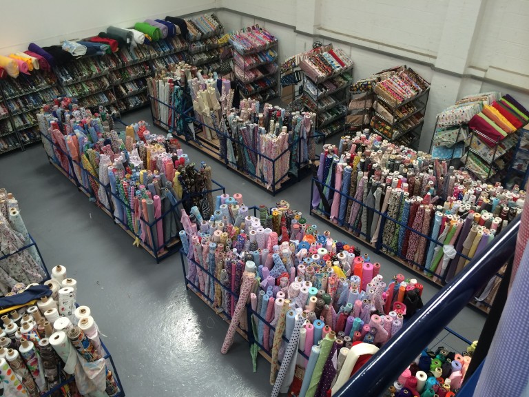 FABRIC ROLL STAND 1.5M X 1.5M WIDE
