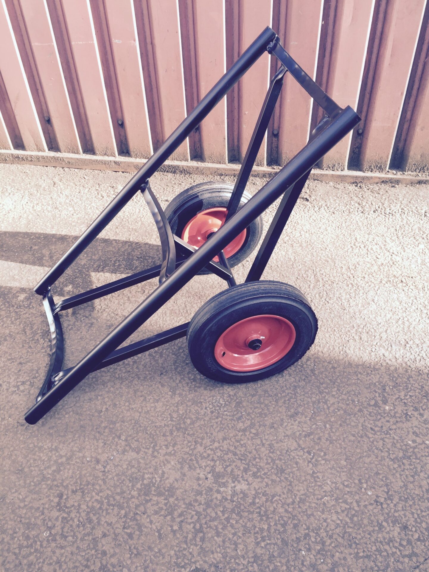 CARPET TROLLEY ON SOLID WHEELS (SMALL)