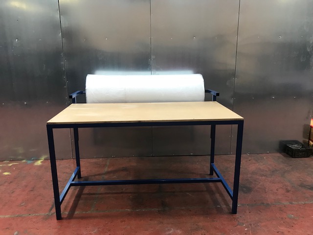 BUBBLE WRAP WORK BENCH 1030MM WIDE
