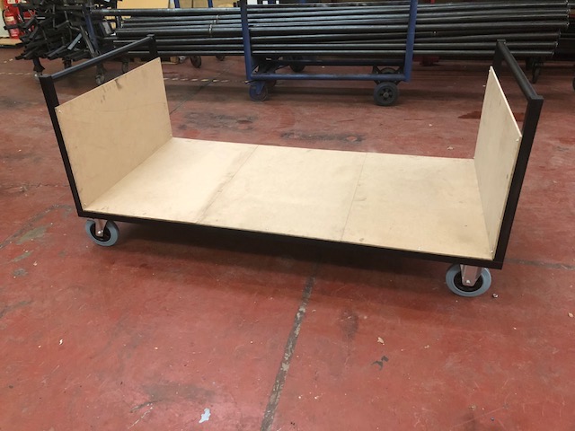 2M FLAT BED TRUCK WITH ENDS