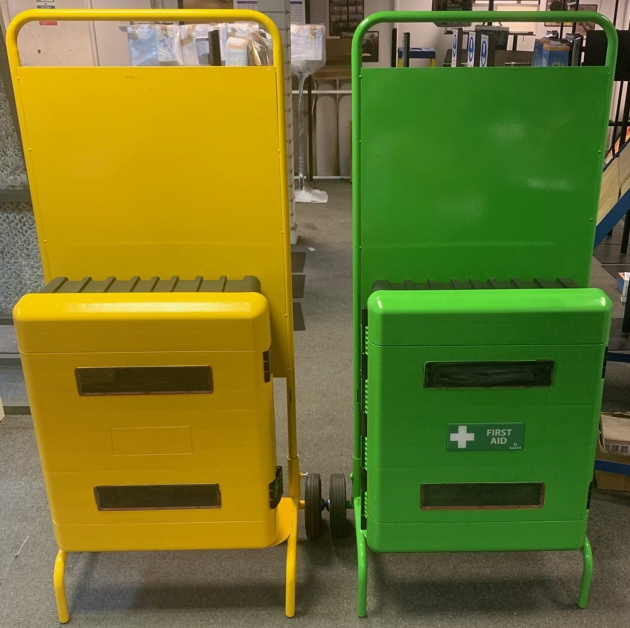 DISPLAY TROLLEY FOR FIRST AID IN GREEN